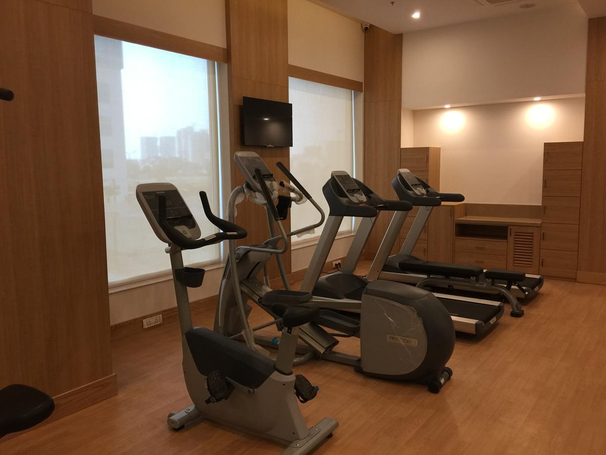 Lemon Tree Hotel, Sector 60, Gurugram Gurgaon Exterior photo
